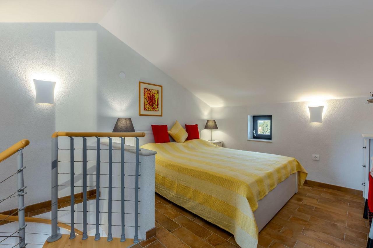 Apartment Li Tar-Vabriga Εξωτερικό φωτογραφία